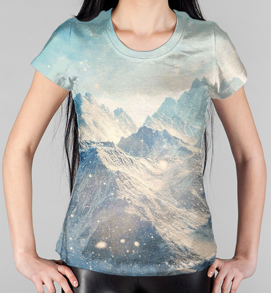 Женская 3D футболка "Вершины гор"