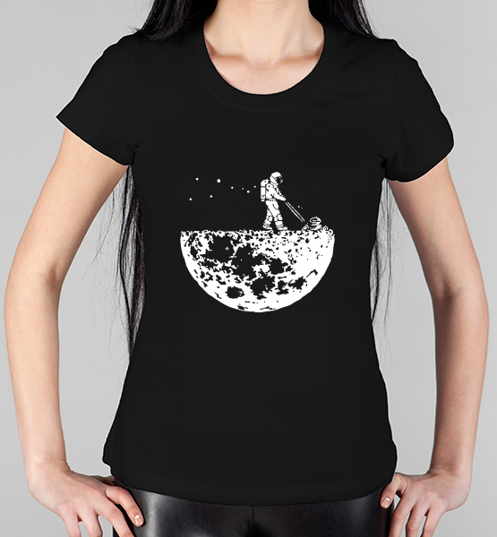 Женская футболка "Космонавт и луна"
